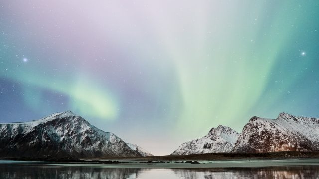 Johny goerend U di PCXC Bx U unsplash kvadrat lighter copy
